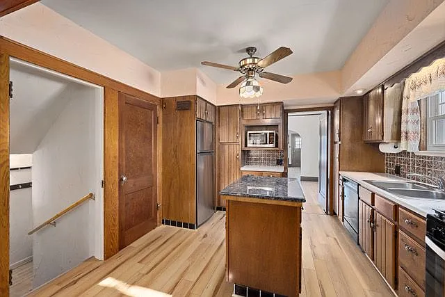 164 Bennett Rd — Photo 15