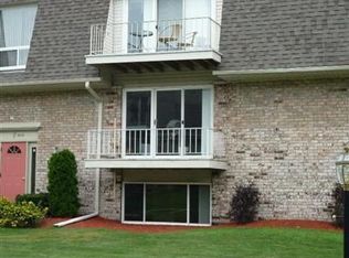 3620 Lakeshore Dr, Saint Joseph, MI 49085