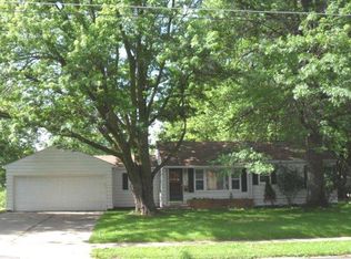 208 E Fillmore Ave, Fairfield, IA