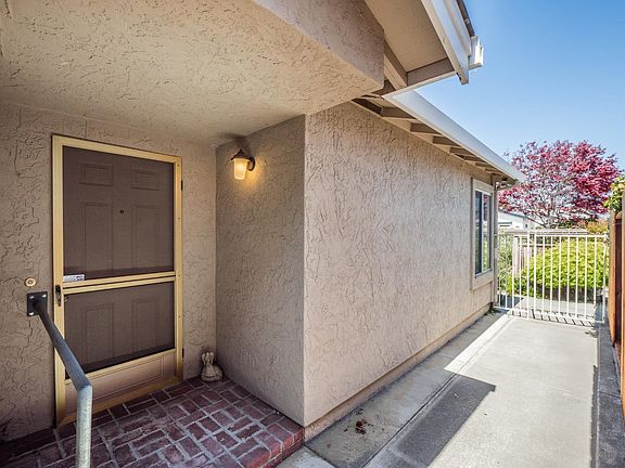 5th image of 535 Vivienne Dr