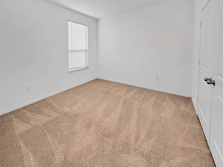 1328 Ventura Creek Dr — Photo 17