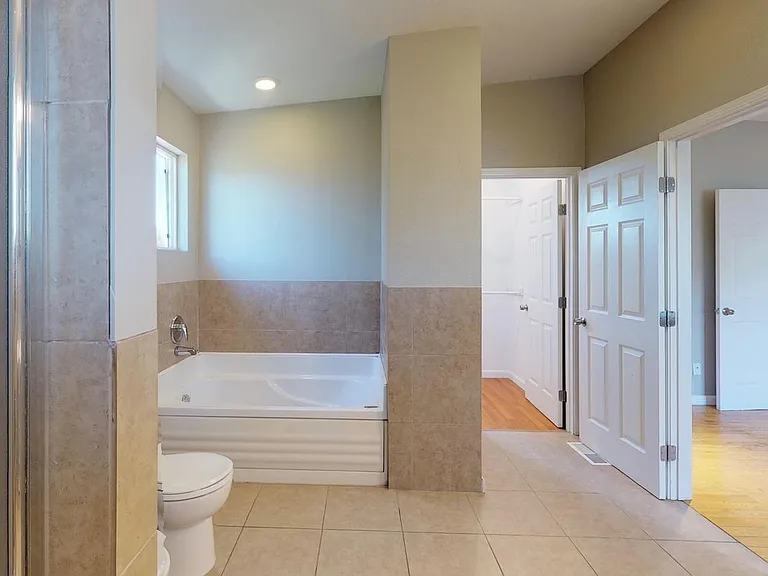 710 Telford Ave — Photo 19