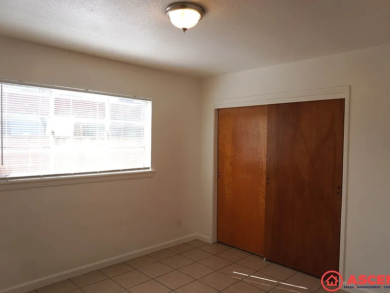 3820 Bryn Mawr Dr — Photo 8