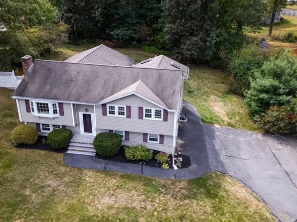 2 Cutting Ln, Burlington, MA 01803