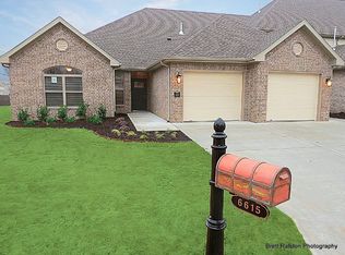 6615 W Valley View Rd, Rogers, AR 72758