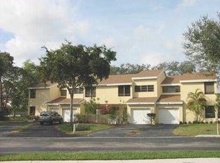 9903 Fairway Cove Ln, Plantation, FL 33324