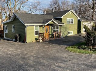 23525 N Quentin Rd, Hawthorn Woods, IL 60047