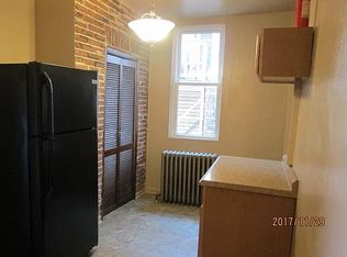 2365 Los Angeles Ave, Pittsburgh, PA 15216