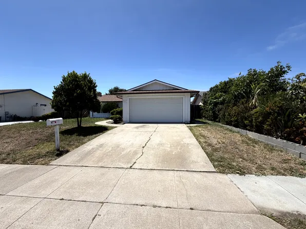 951 Sloat Dr, Salinas, CA 93907
