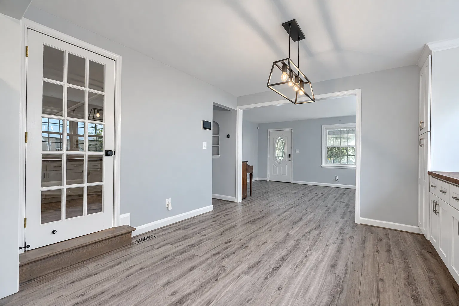 5 bed, 2000 sqft, $2,875 — Photo 4
