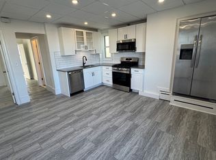 278 E Eagle St Floor 3, Boston, MA 02128