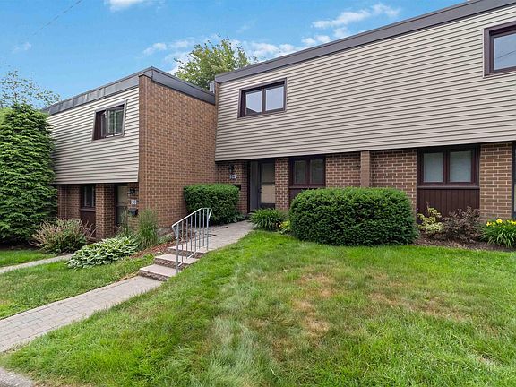 2nd image of 34 Forestside Cres