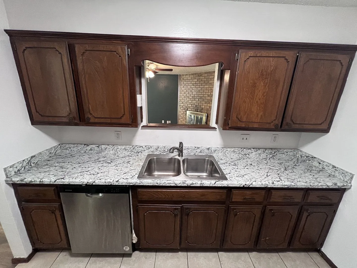 Charming 3BR Duplex in Midwest City — Photo 3