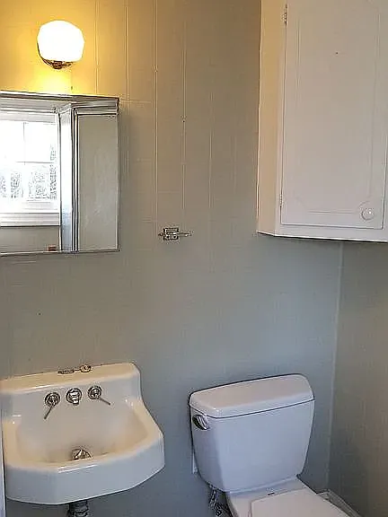 131 1/2 W King St #1/2 — Photo 16