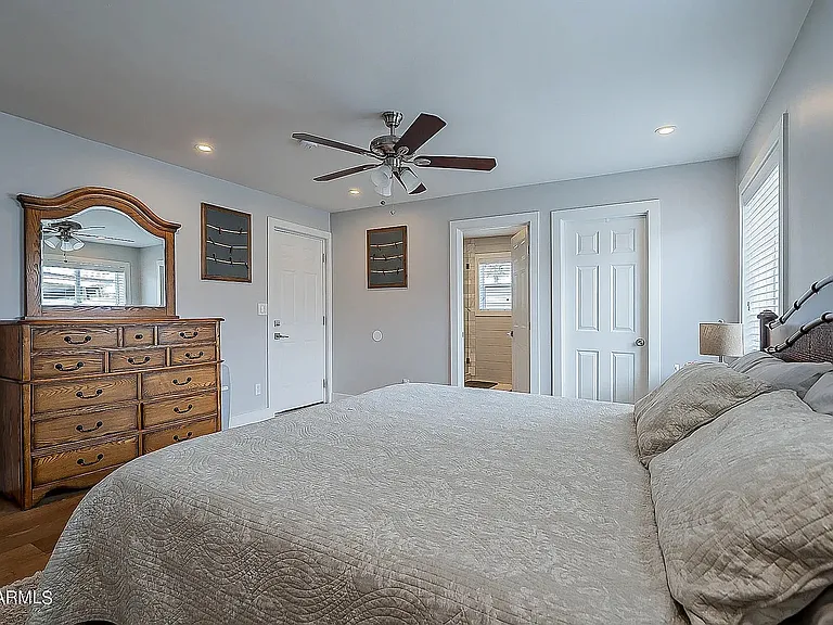 2318 N 37th Way — Photo 15