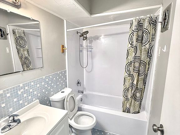 5th image of 10510 Cinnamon Dr #B