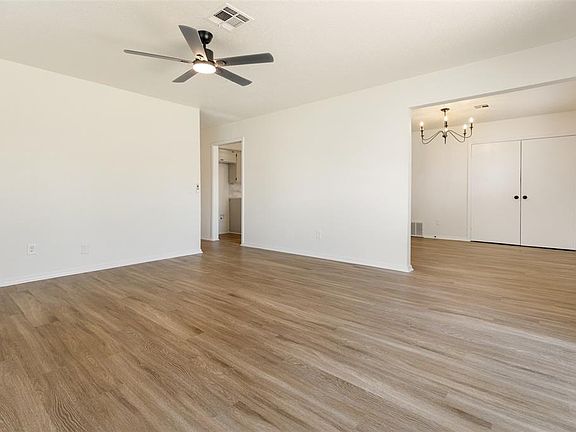 3rd image of 1205 SW 78th Ter