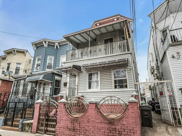 3223 95th St, East Elmhurst, NY 11369