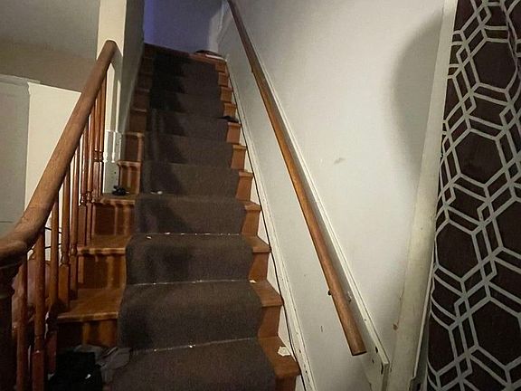 5th image of 821 N 8th St