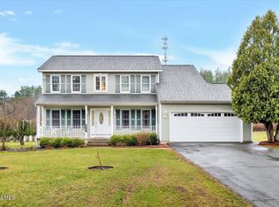 564 Snyders Lake Rd, Wynantskill, NY 12198