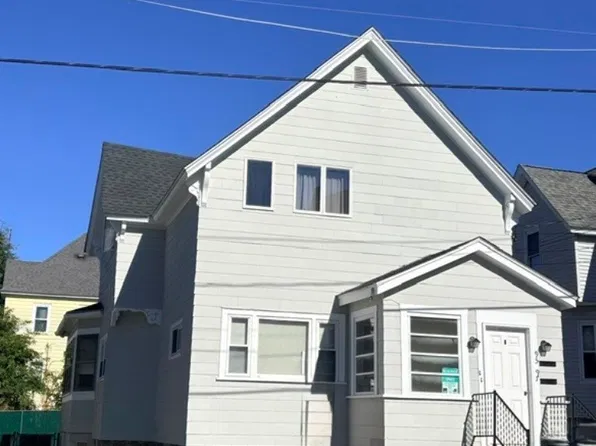 97 Crawford St, Lowell, MA 01854
