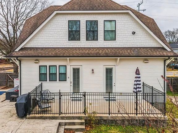 3rd image of 419 Scott Ave