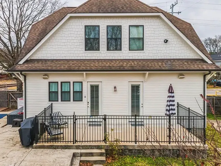 419 Scott Ave — Photo 3