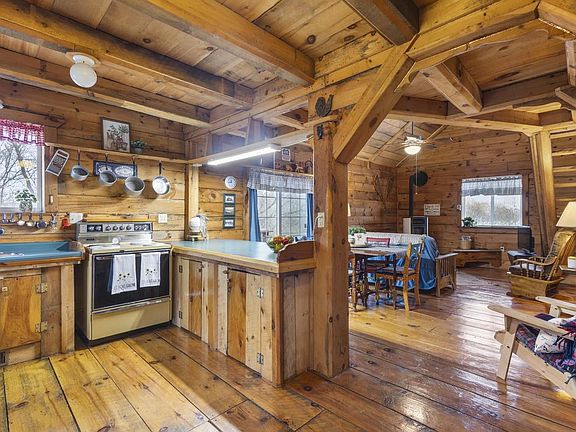 3rd image of 24860 Keysville Ridge