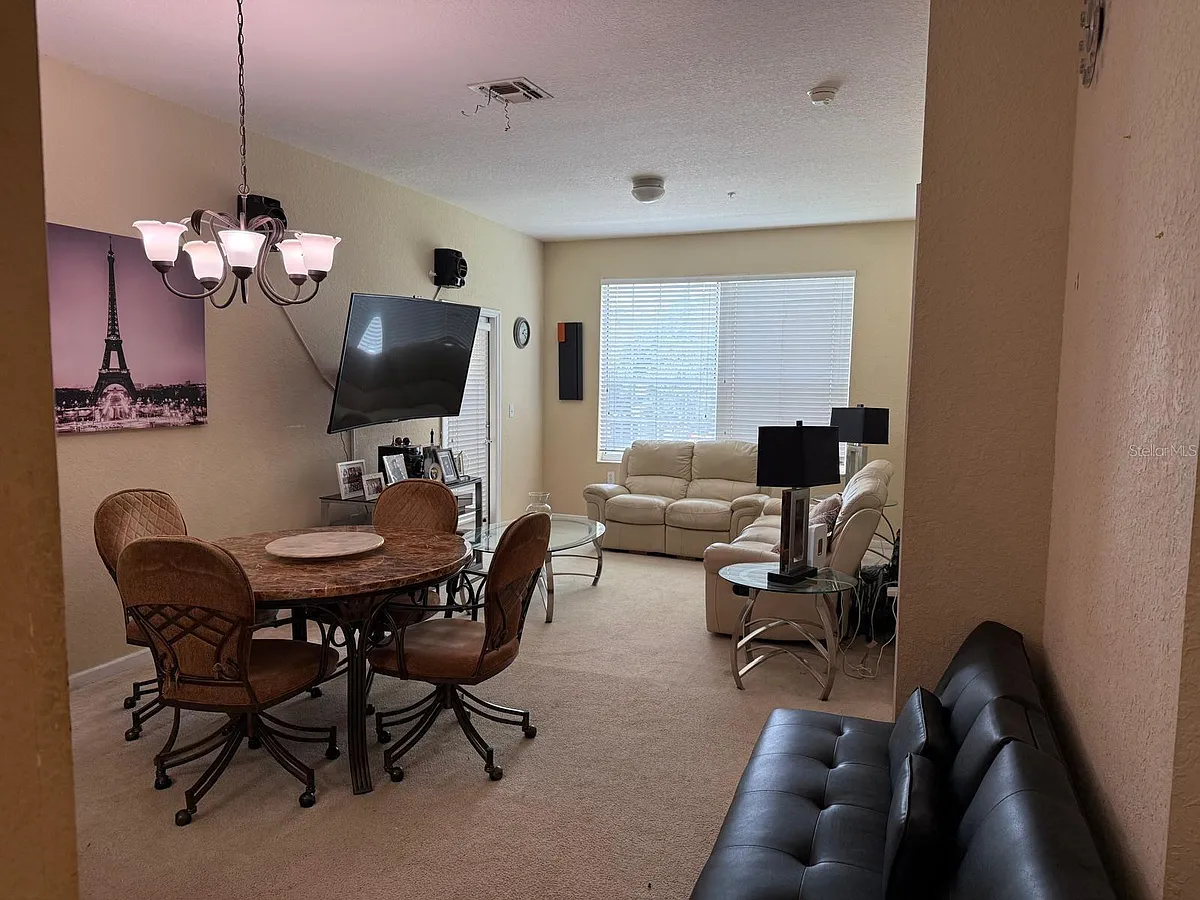 Building Photo - 6335 Contessa Dr #204