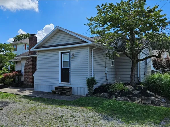 2015 Wilmer St, Zanesville, OH 43701