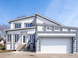 924 Smith St, Linden, NJ 07036