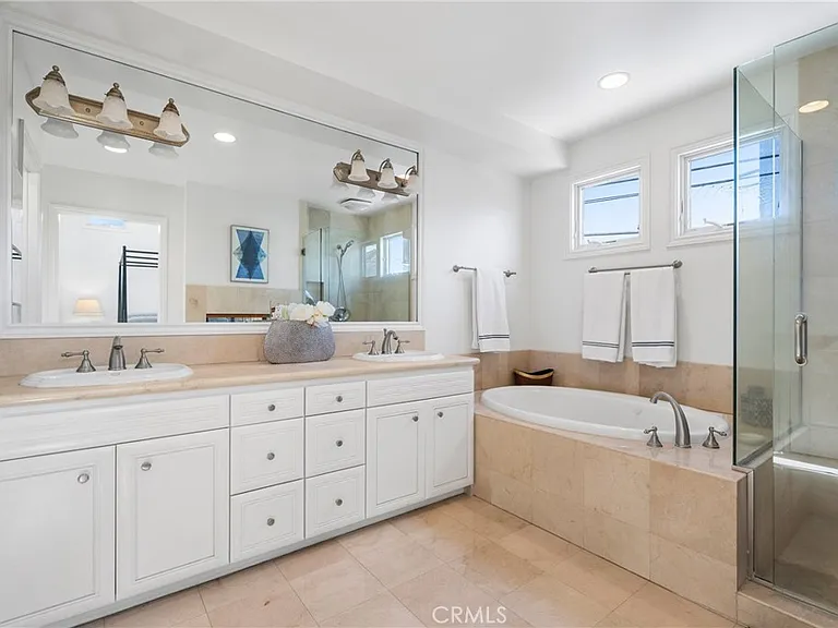 426 1/2 Narcissus Ave #1/2 — Photo 14