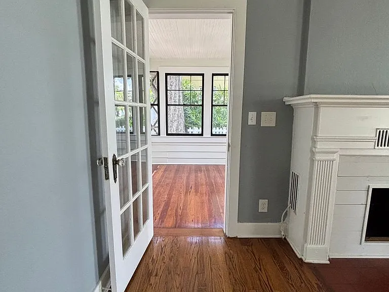 211 N Highland Ave — Photo 8