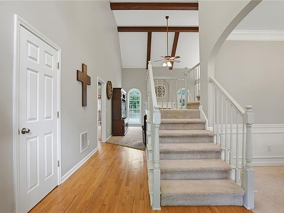 2nd image of 3210 Chippewa Run NW