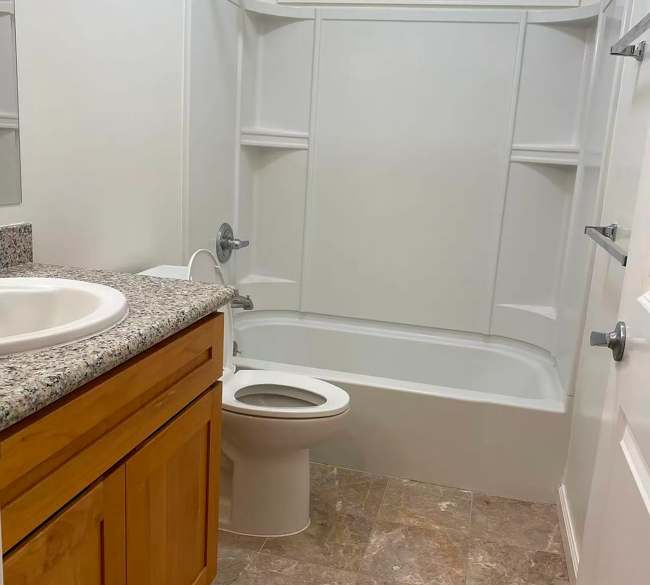 2 bed, 750 sqft, $3,000 — Photo 3