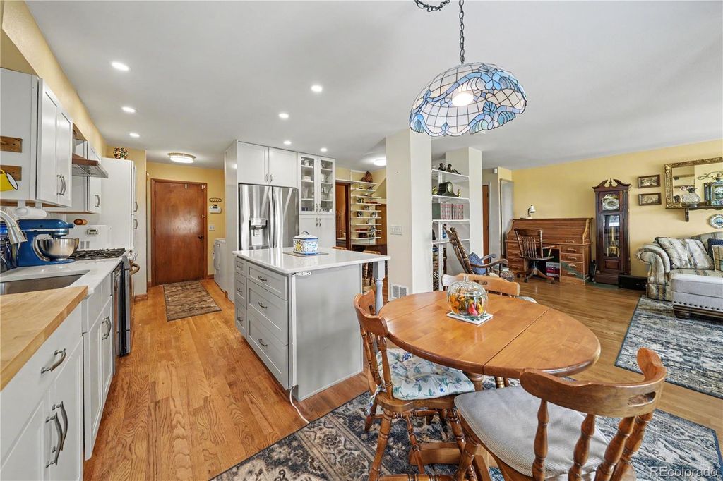 1550 W 28th Street #B6