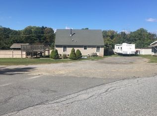 14 Whalesback Rd, Red Hook, NY 12571