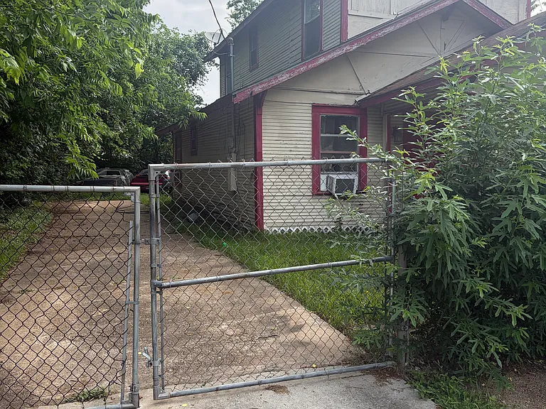 3605 Rebecca St #1 — Photo 2