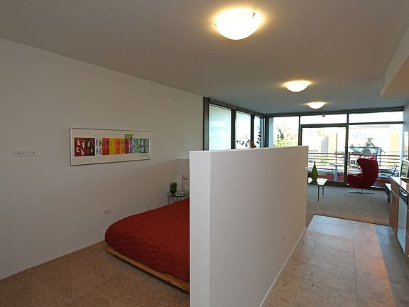 model (unit is gray theme)