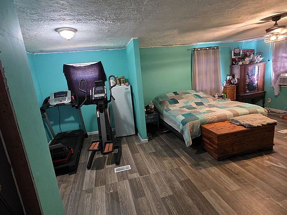 3rd image of 800 Luna Rd