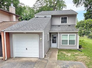 1 Bristol Cir, Chesapeake, VA 23320