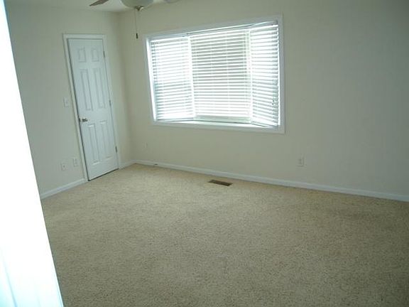 5th image of 1201 Cross Creek Cir APT A8