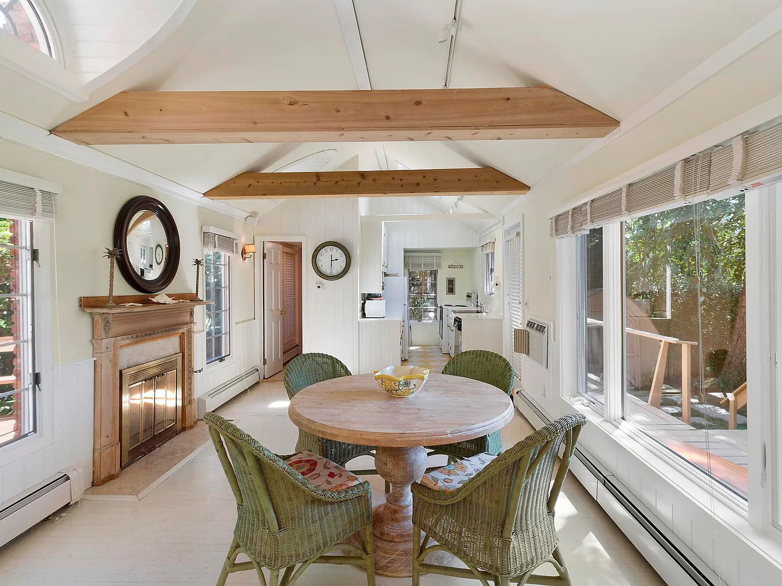 Stunning Waterfront Retreat - Available For US Open 2026 — Photo 4