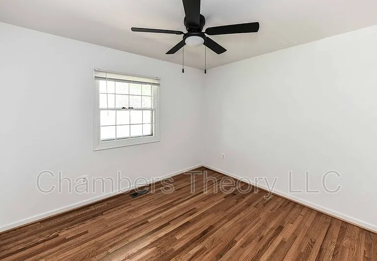 1020 S Hoga Rd — Photo 16