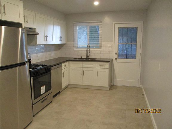 4th image of 2034 E Chevy Chase Dr