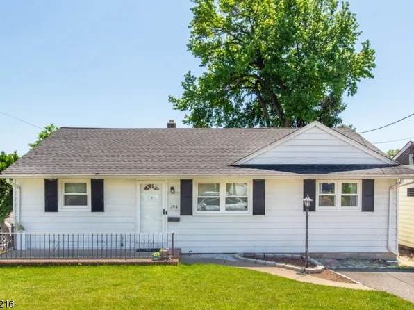 206 Washington Pl, Totowa Boro, NJ 07512
