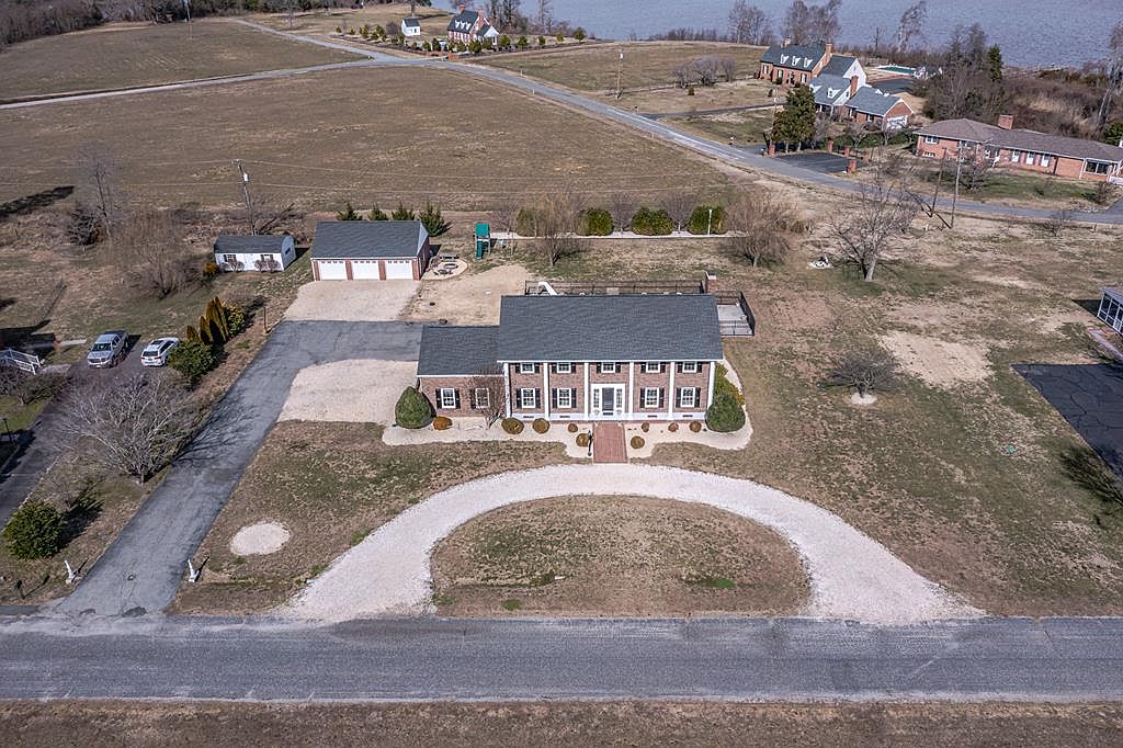 141 Daingerfield Rd, Tappahannock, VA 22560 Zillow