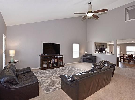 3rd image of 508 Luna Vista Dr