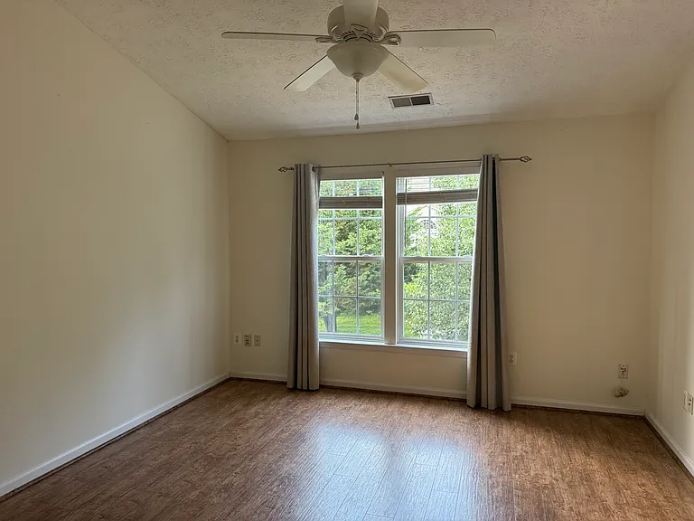 1097 Jeanett Way — Photo 19