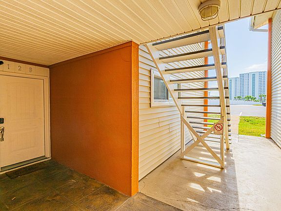 4th image of 4000 Gulf Terrace Dr Unit 128